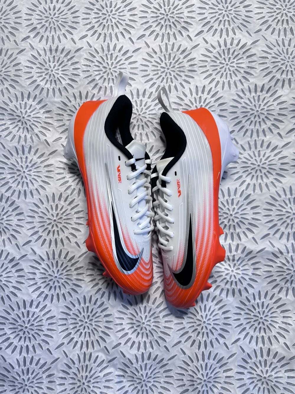 Nike Vapor Speed 3 TB White Orange Football Cleats 95 Men’s HM8849-104.